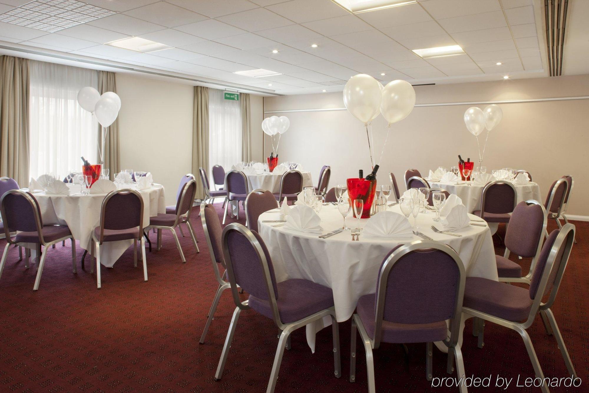 Holiday Inn London Brent Cross, An Ihg Hotel Restaurang bild