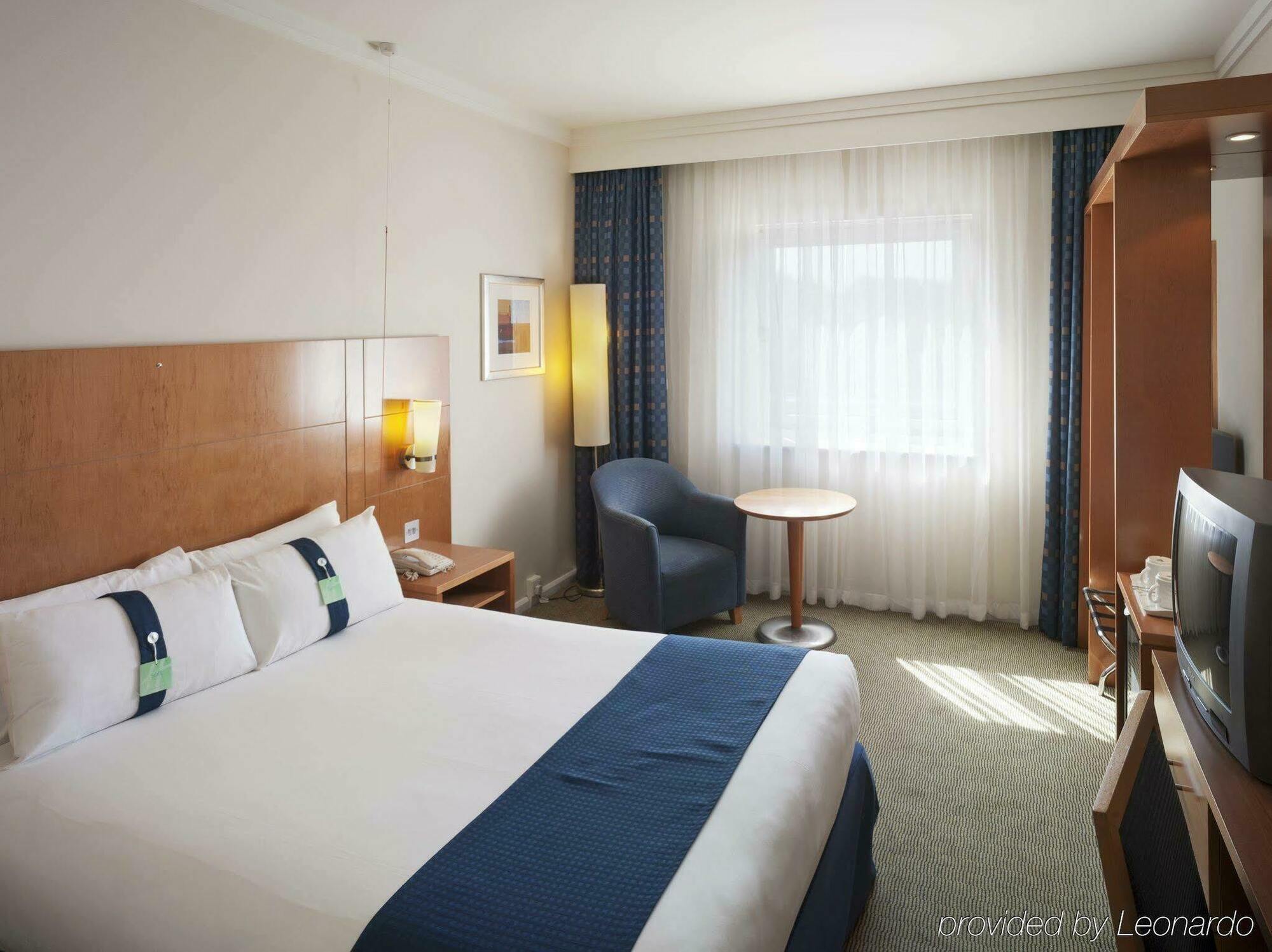 Holiday Inn London Brent Cross, An Ihg Hotel Exteriör bild