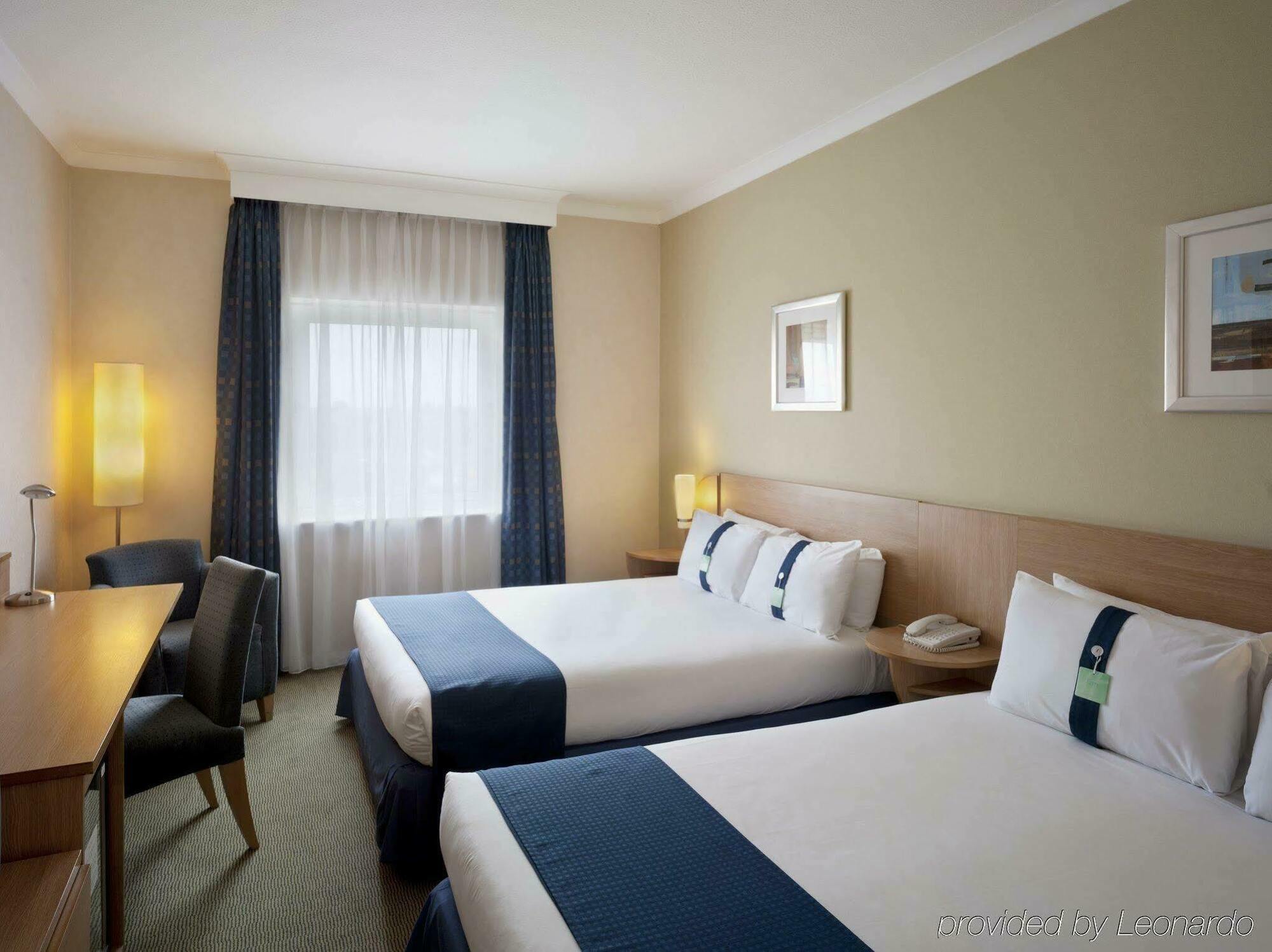 Holiday Inn London Brent Cross, An Ihg Hotel Exteriör bild