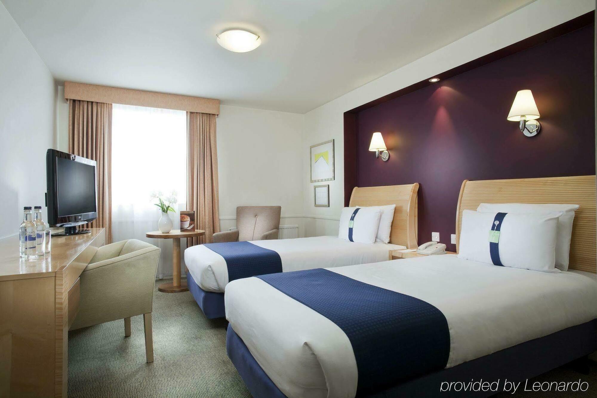 Holiday Inn London Brent Cross, An Ihg Hotel Exteriör bild